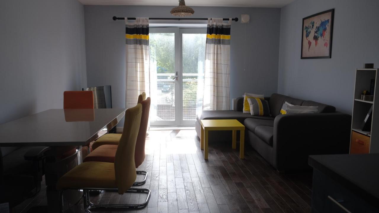 Spacious 1-bed Flat In North Kensington Apartamento