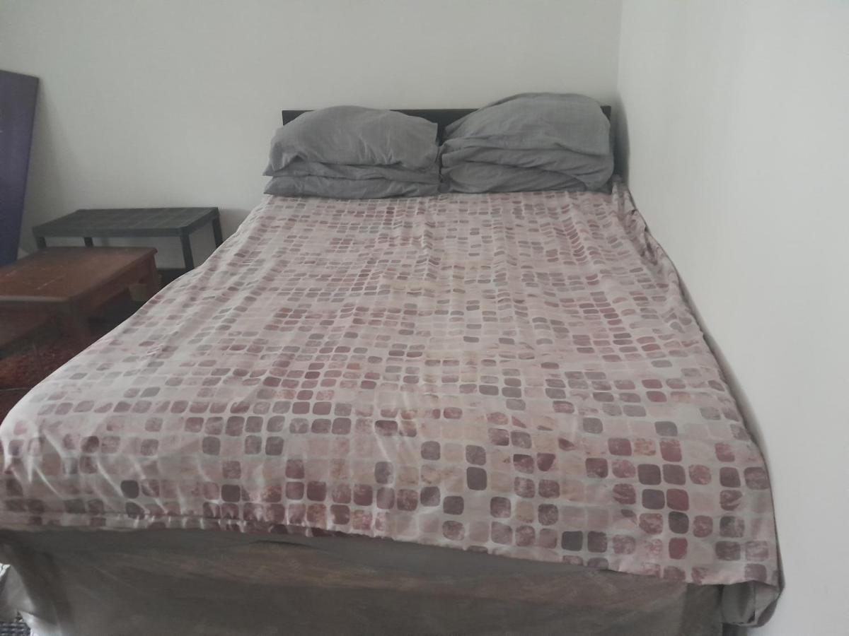 Lovely 1-bed Studio In Londres