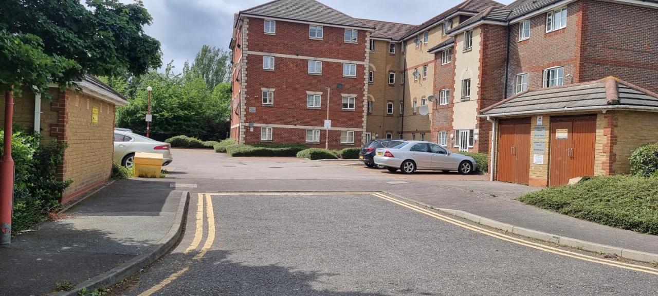 Very Two Bedroom In * Londres