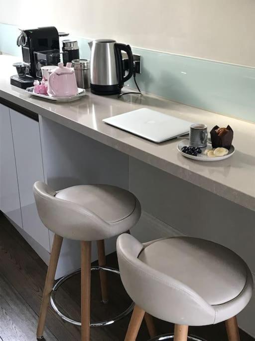 Stylish 3-bedroom Flat In Kensington Apartamento *