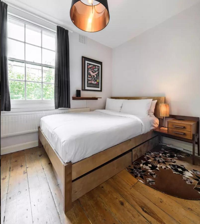 Traditional Victorian 2 Bed In Cobbled Street + Mod Cons - Full *