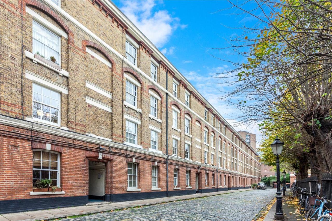 Traditional Victorian 2 Bed In Cobbled Street + Mod Cons - Full * Londres