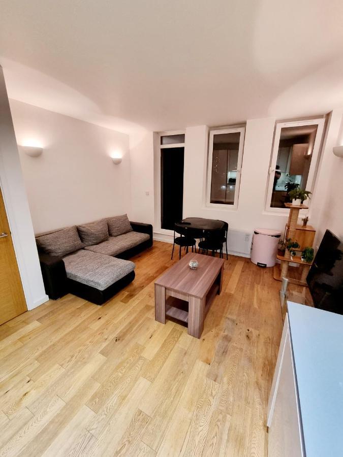Apartment Executive E15 & Exclusive Terrace Views Of
