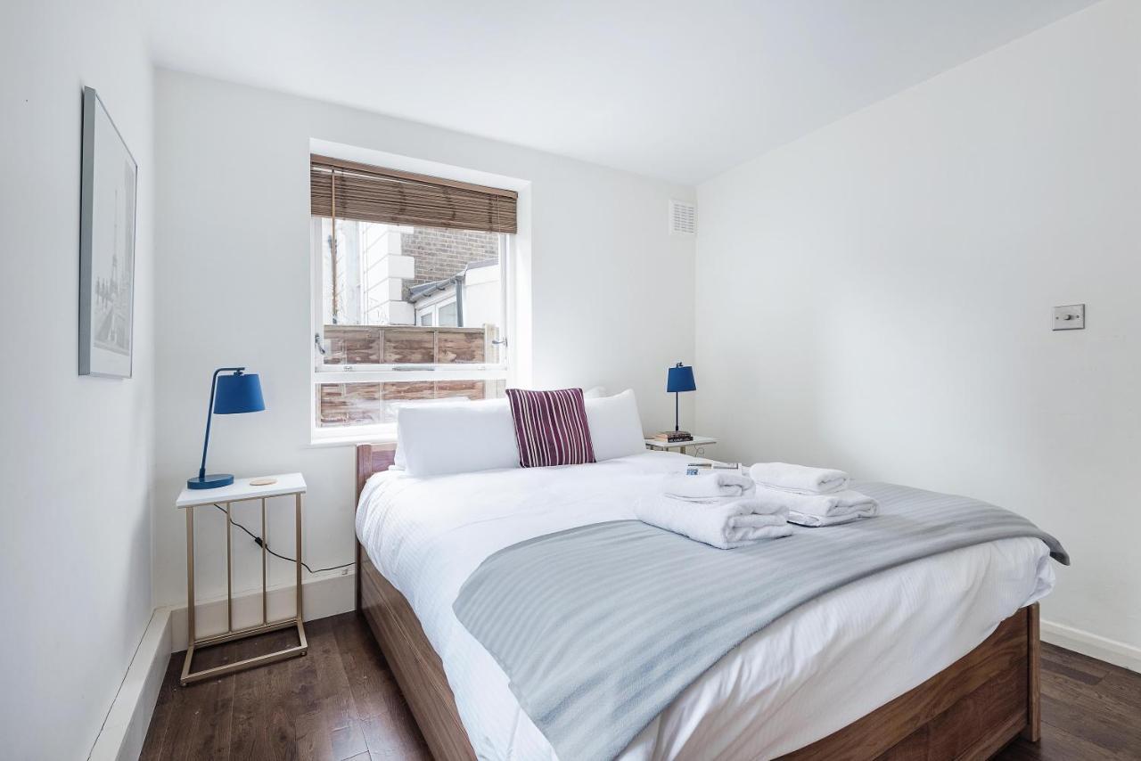 Bright And Stylish In Trendy Islington By Underthedoormat *