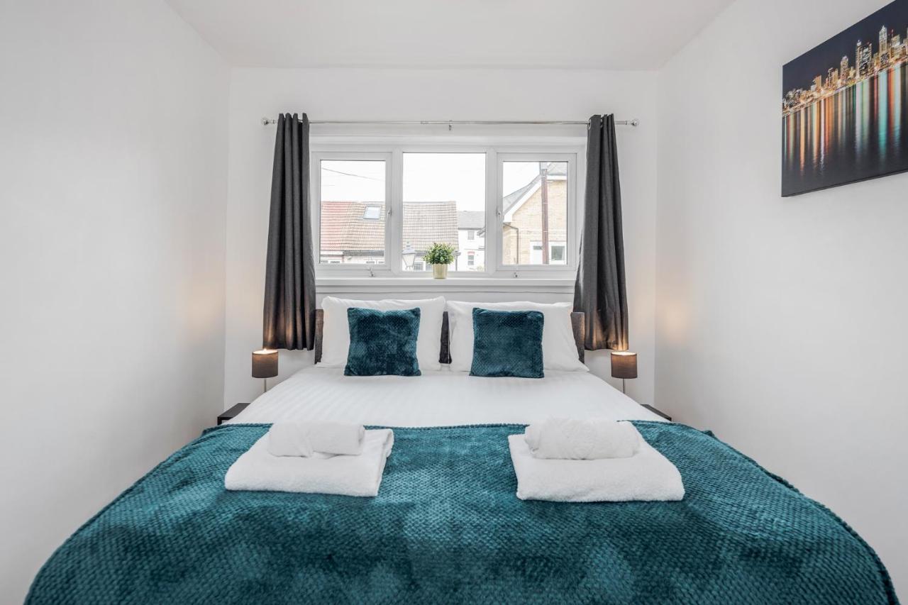 Vakantiehuis Carlile House - 5 Bedroom, Sleeps 8, Free Parking, 2 Bathrooms By Damask Homes *