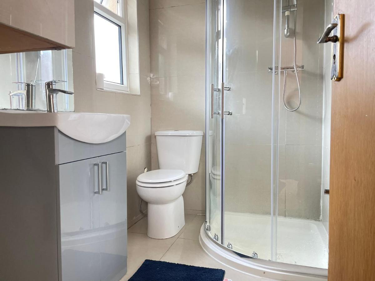 Private Room- Direct Travel Central/ Heathrow Londres