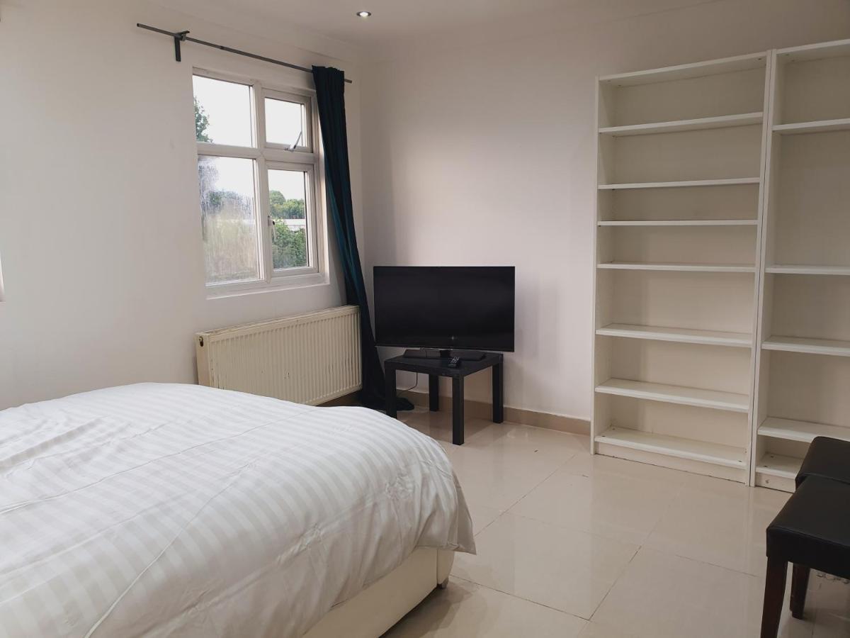Private Room- Direct Travel Central/ Heathrow Londres