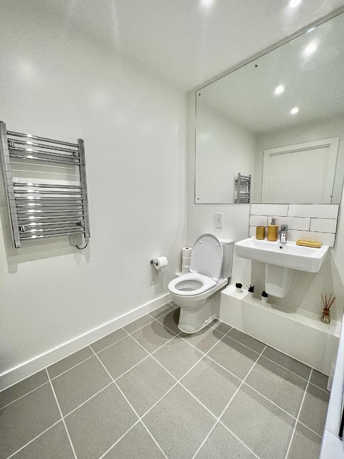 Apartment Modern In Shepherds Bush Near Westfield *