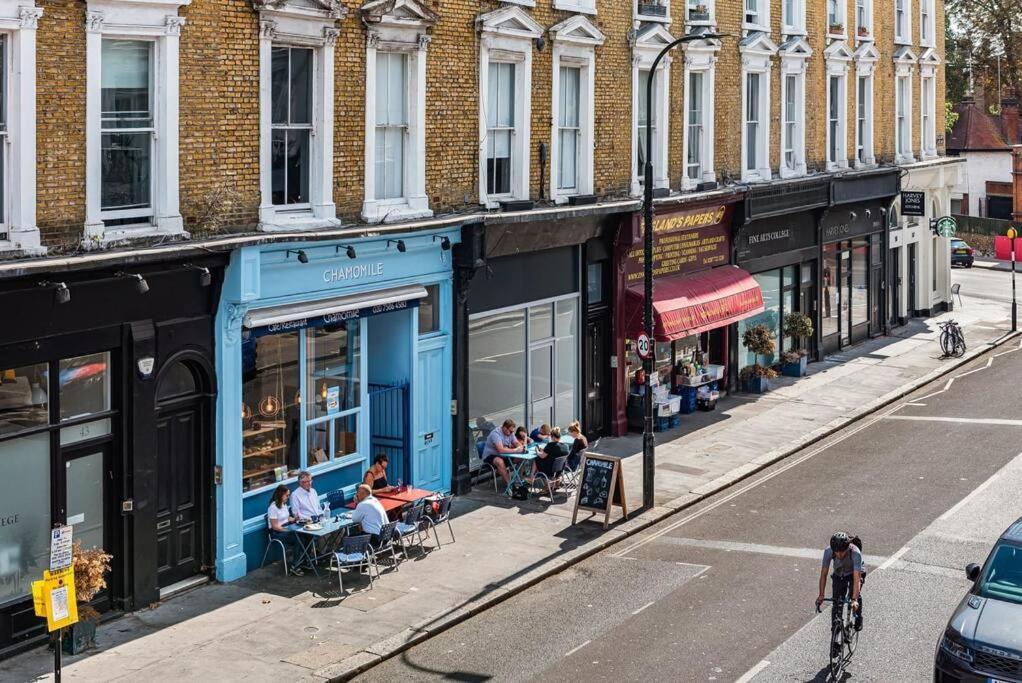 Lady On The Lane- 2 Bed Primrose Hill Londen