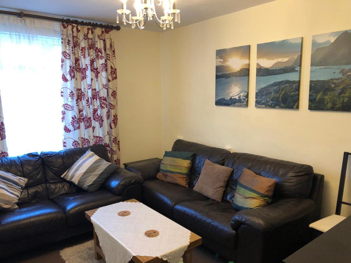 Apartamento Lovely One-bed To Rent In