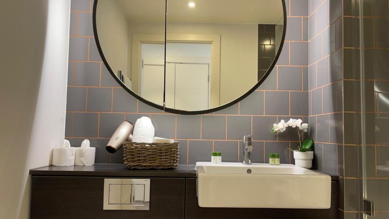 Luxury Three Bed By Excel Apartment *
