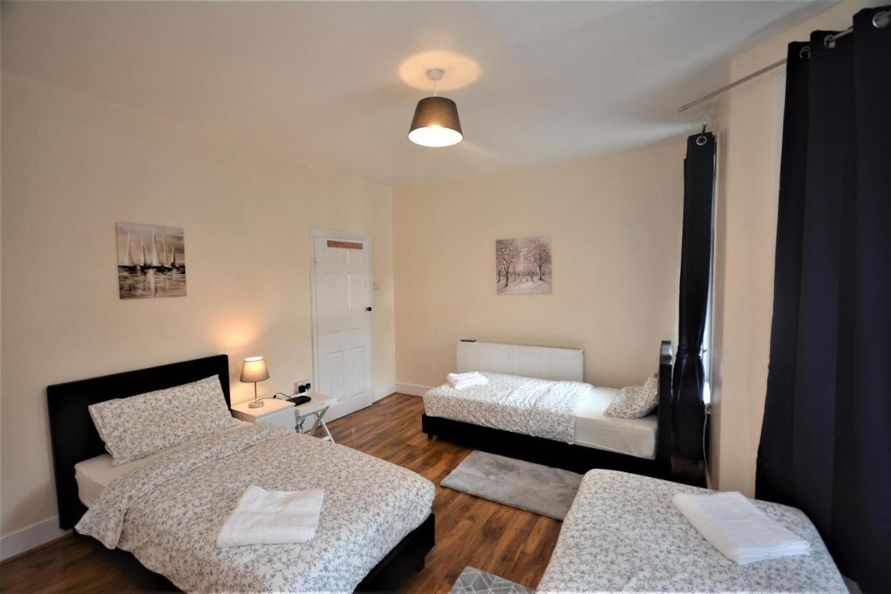 Casa de férias Cheerful 3 Bedroom In Greater