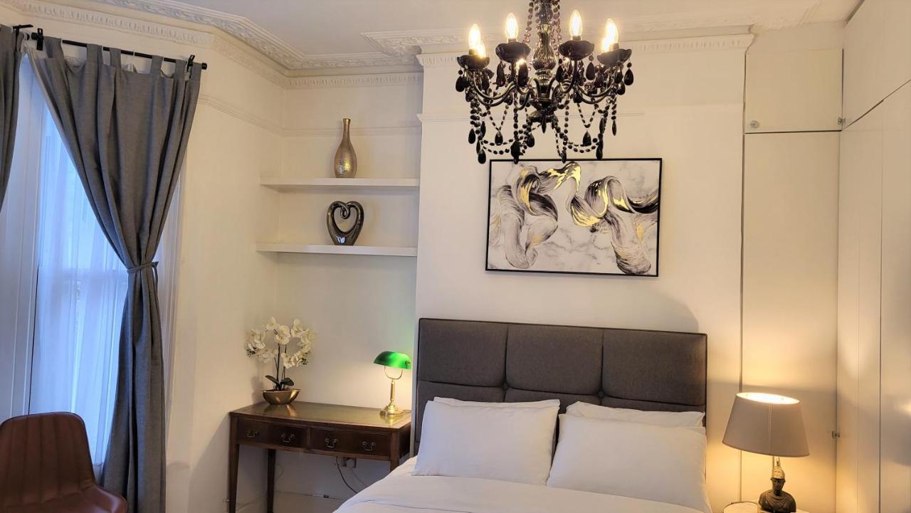 Appartement 2 Bed Luxury Service In The Heart Of Chiswick Town, W4 Zone 2