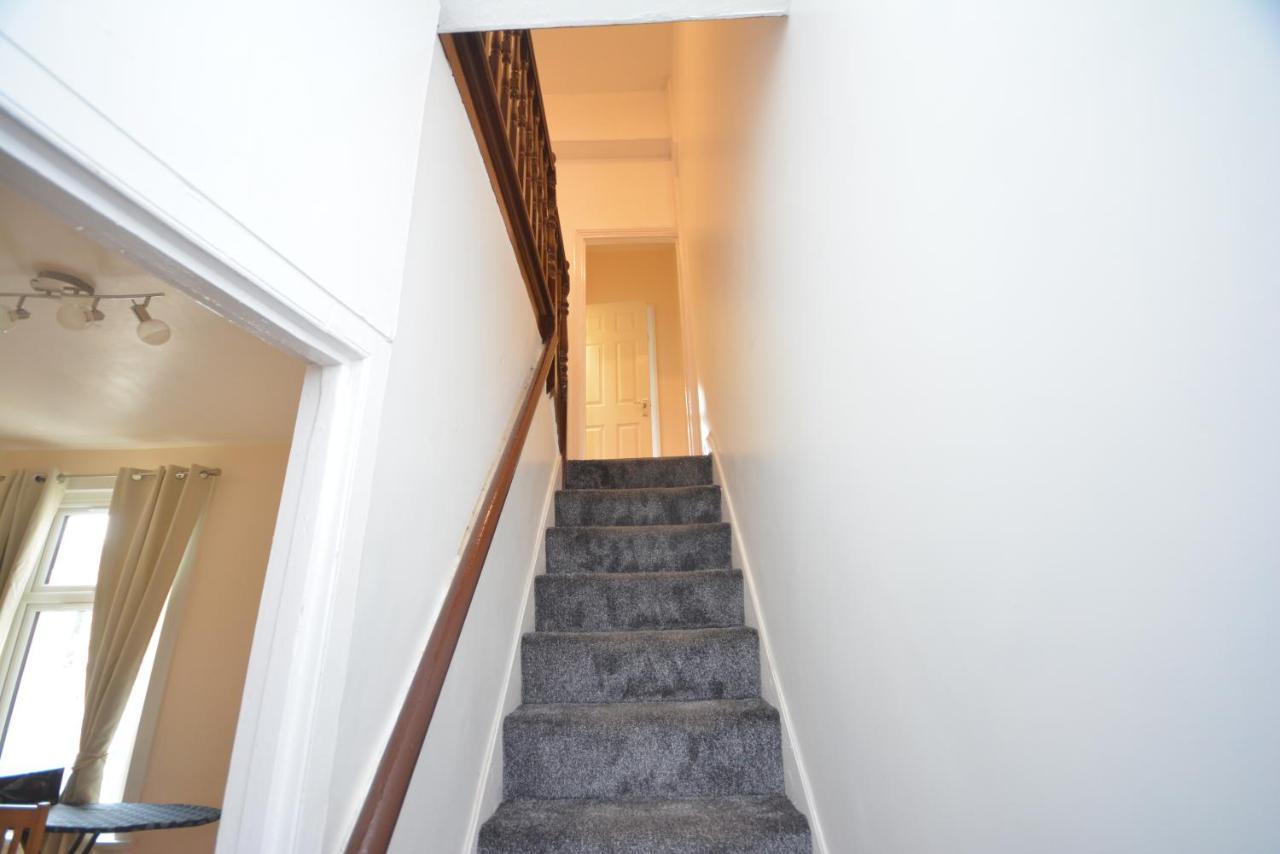 Cheerful 3 Bedroom In Greater Casa de férias