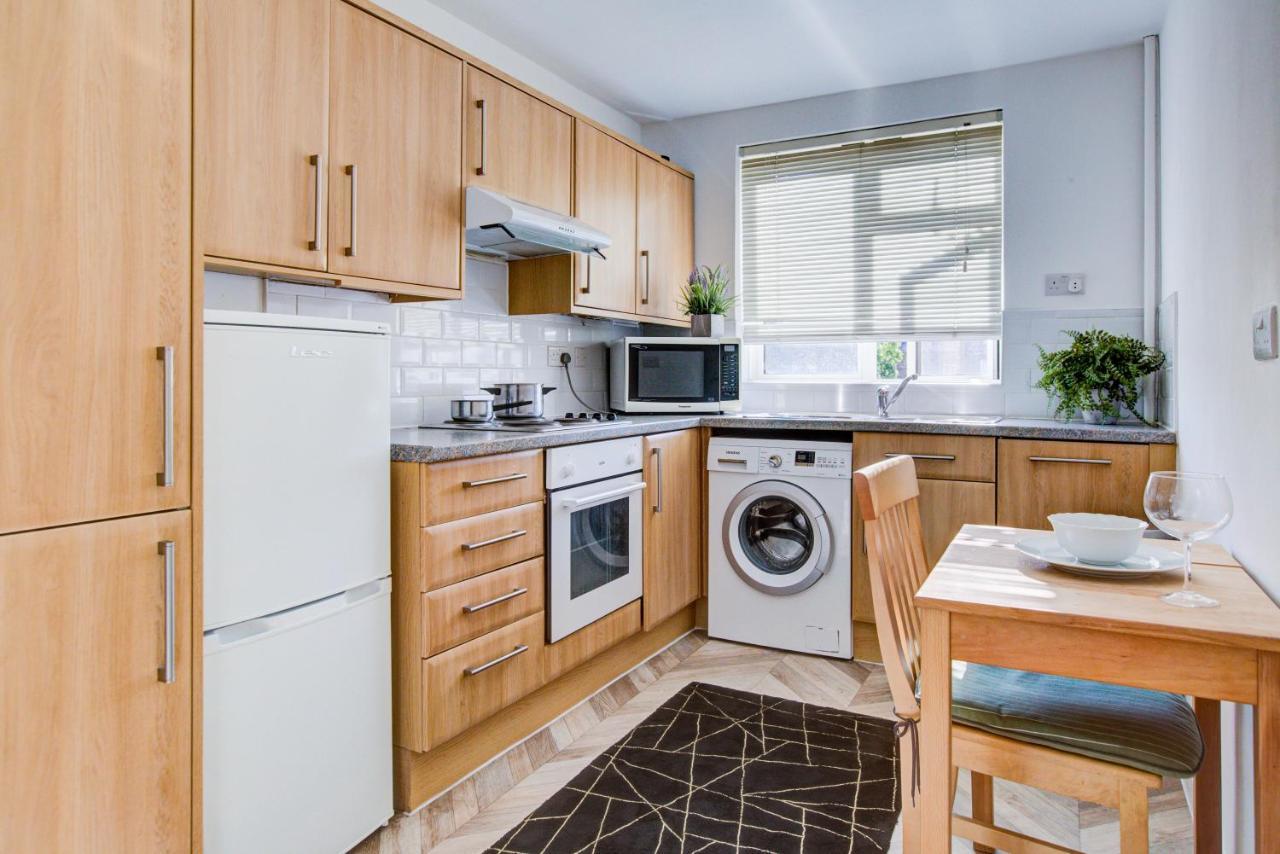 3-bedroom, 3-baths In Super Posh Marylebone, Central London, W1 Apartment