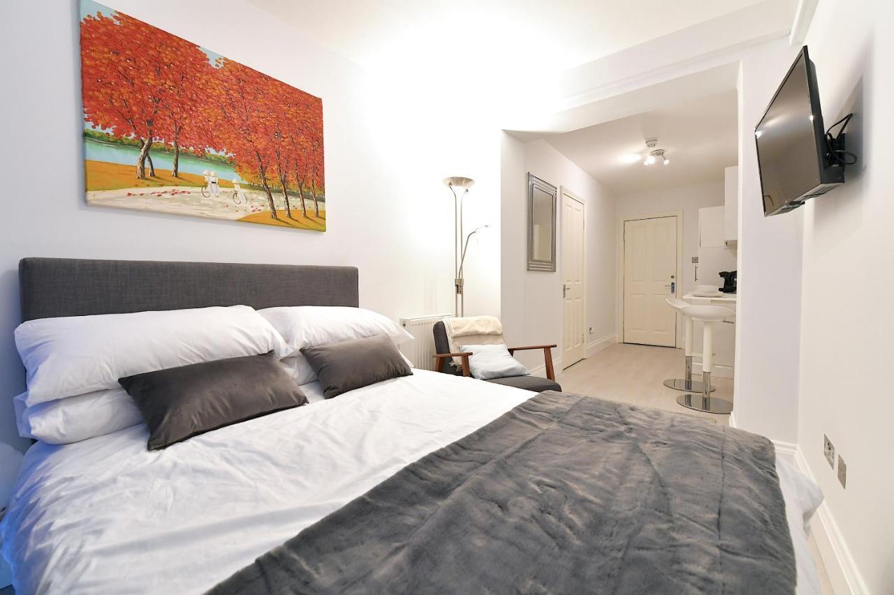 Apartment Studios: Line Convenience Near Westfield