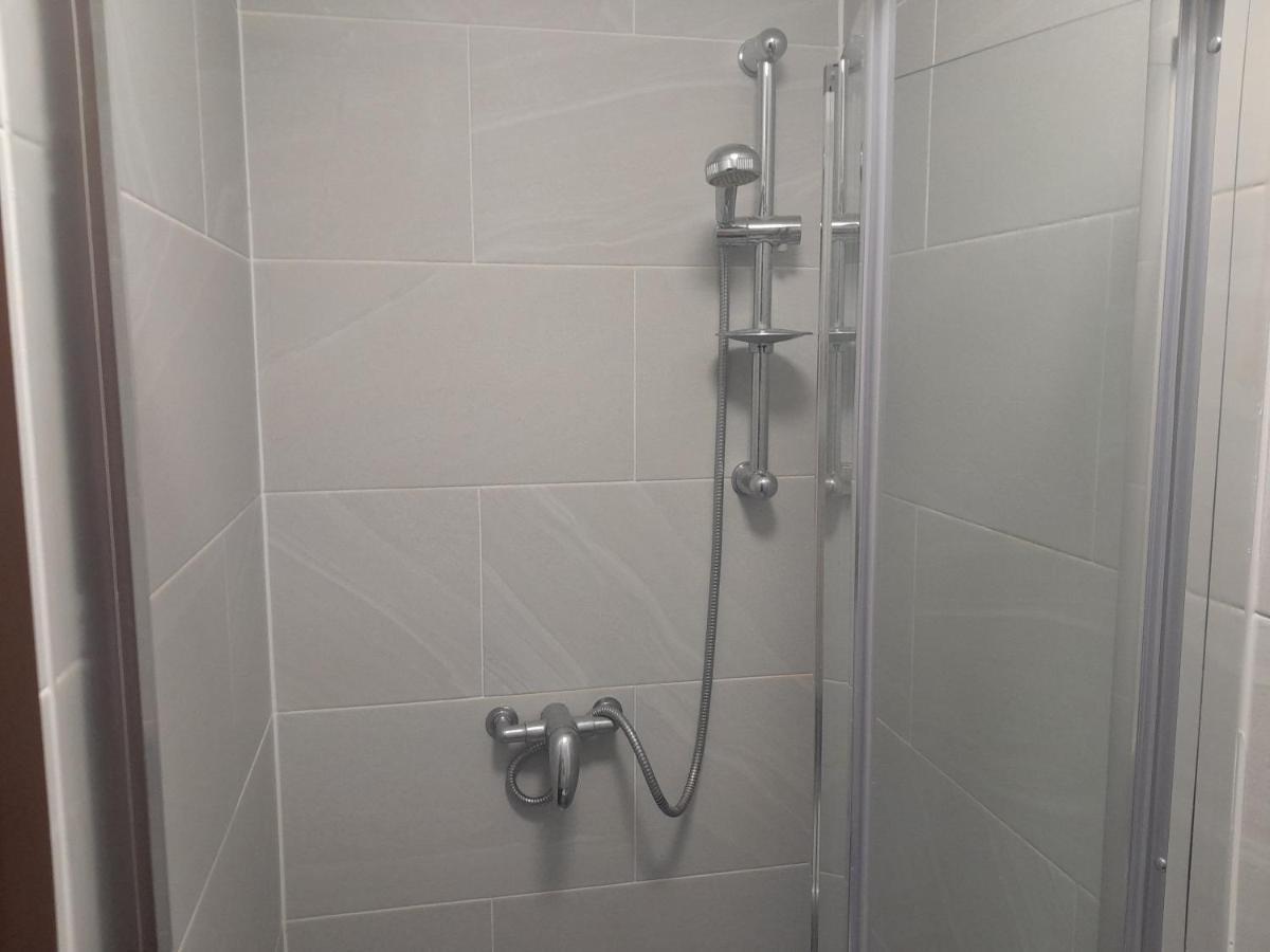 Lovely 1-bed Studio In Apartamento Londres