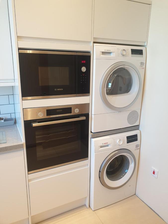 Luxury Spacious 2 Bedroom 4 Mins From Ilford Stn. Free Parking Apartamento Londres