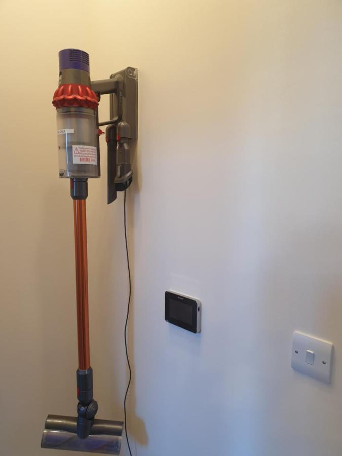 Apartamento Luxury Spacious 2 Bedroom 4 Mins From Ilford Stn. Free Parking Londres