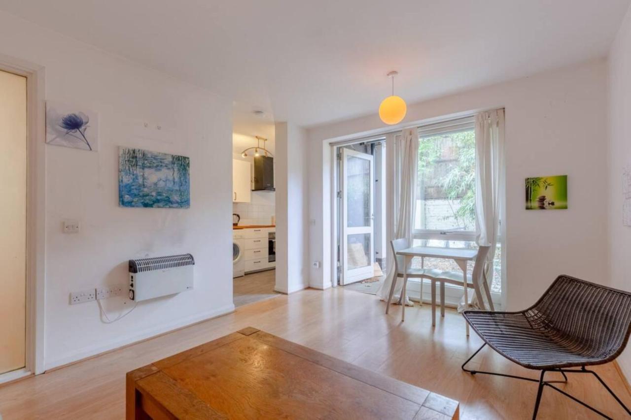 Spacious 1 Bed Near Shoreditch Park Apartment