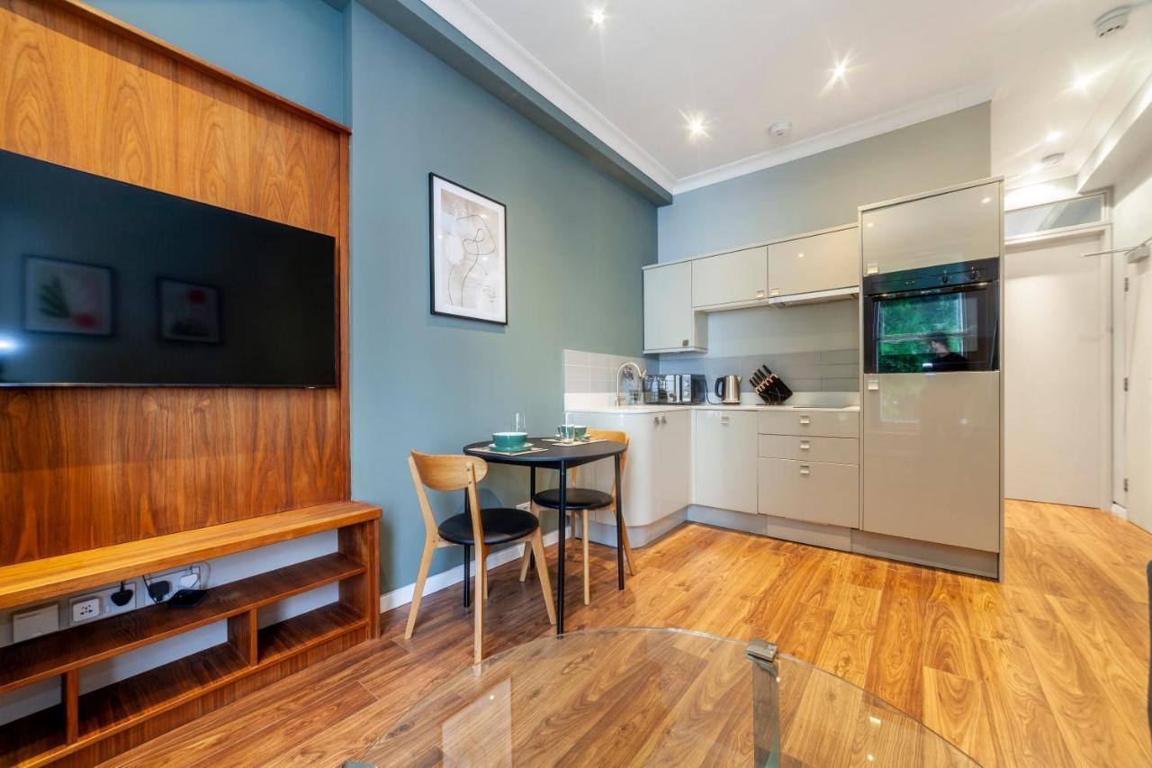 Bright & Spacious 1bdr Apt Near Lakeside Road Appartement