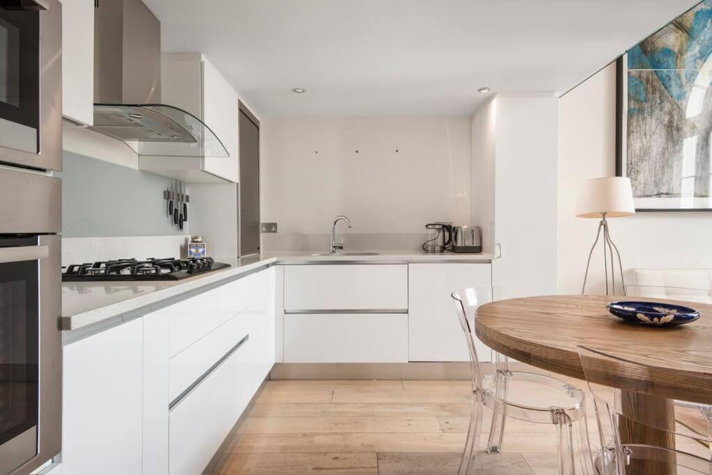 Hébergement de vacances The Artists Hideaway-2 Bed Mezzanine In Paddington Londres