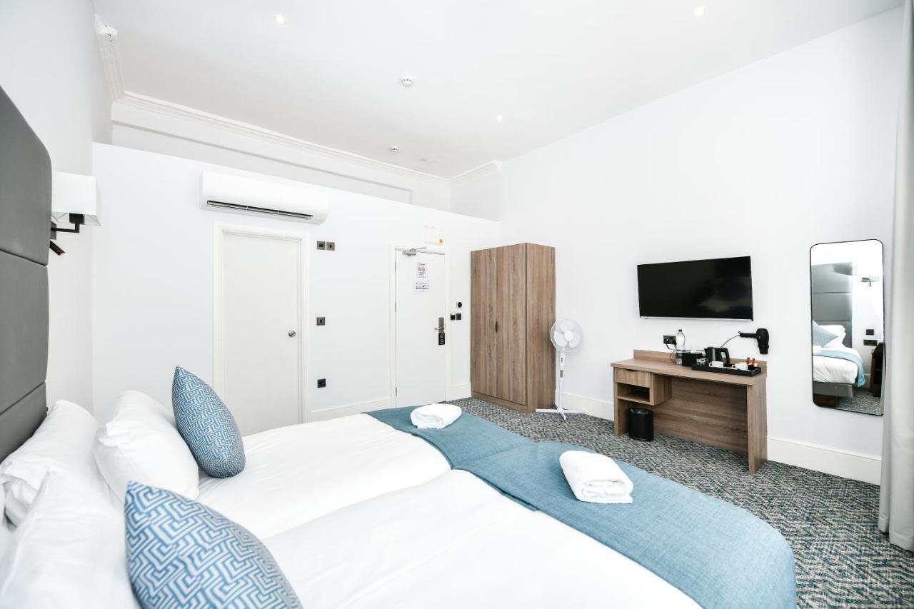The Chapter - The J Hyde Park Hotel 3*