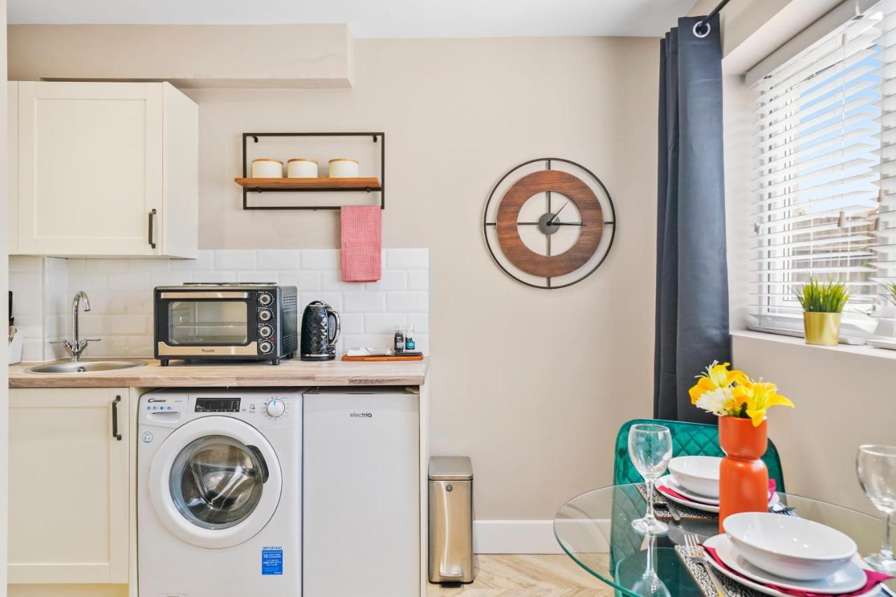 Appartement Cosy Heathrow - Parking - Garden Londen