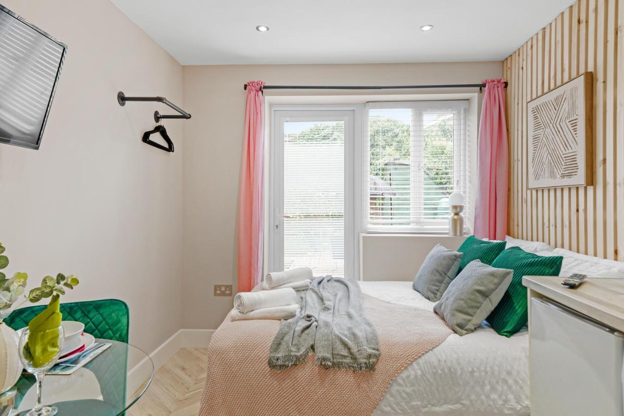 Cosy Heathrow - Parking - Garden Appartement Londen