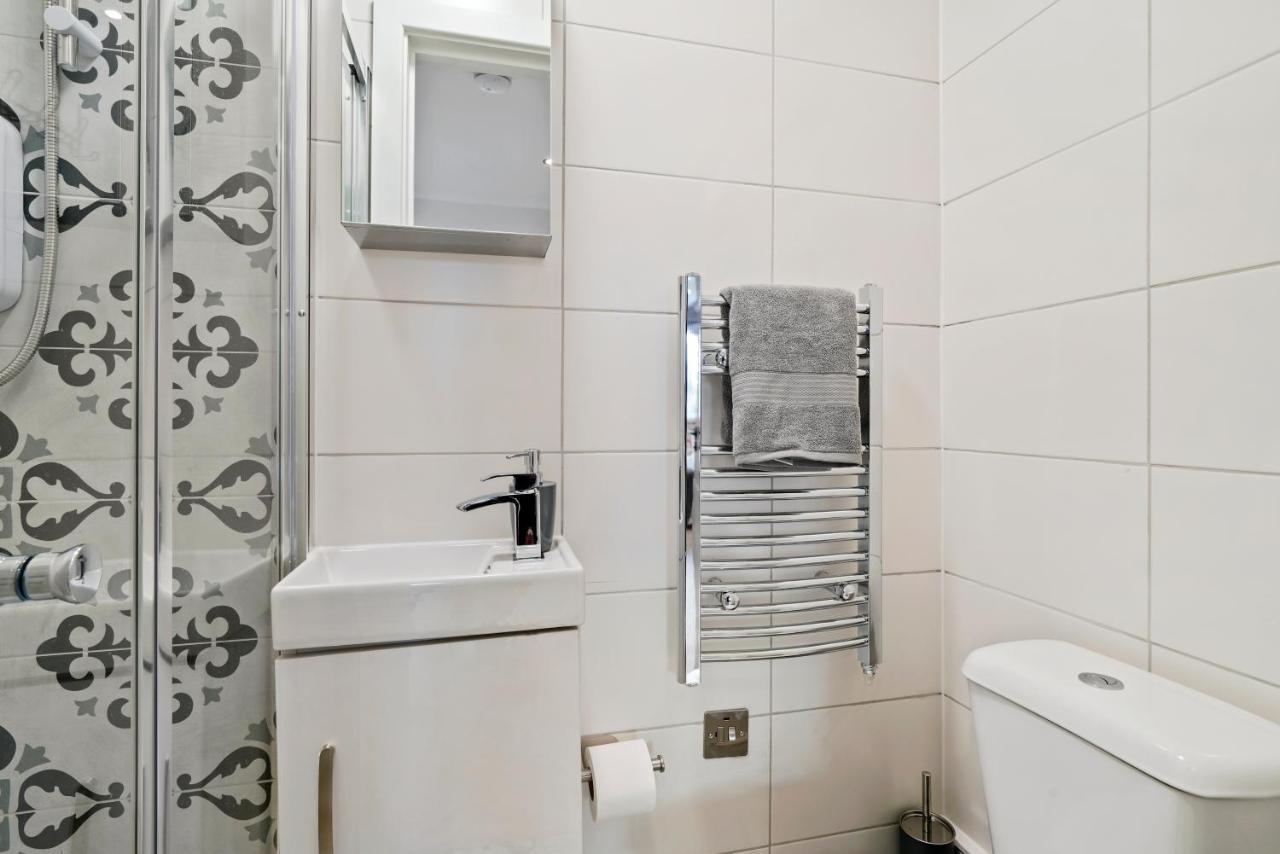 Cosy Heathrow - Parking - Garden Londen