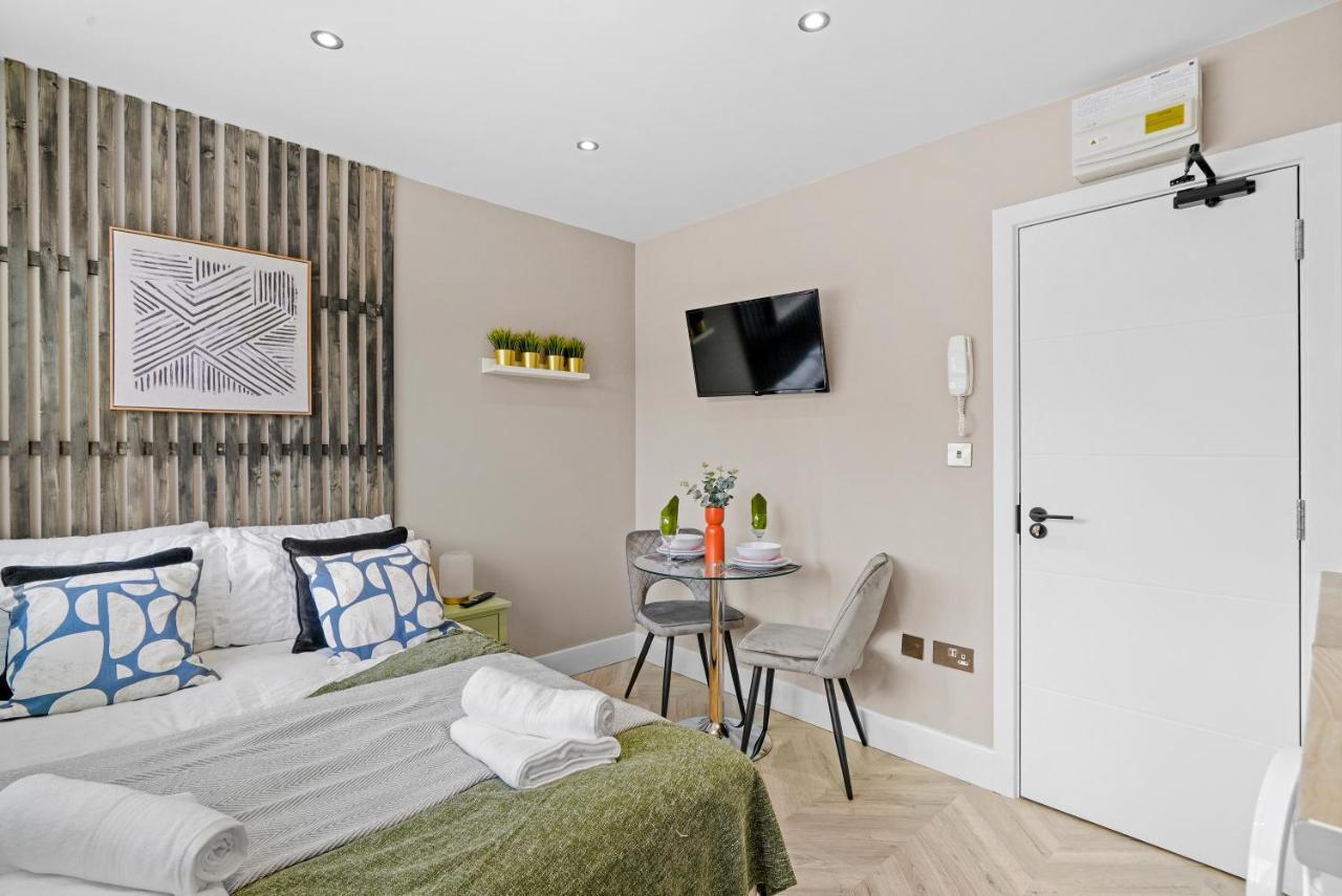 Appartement Cosy Heathrow - Parking - Garden Londen