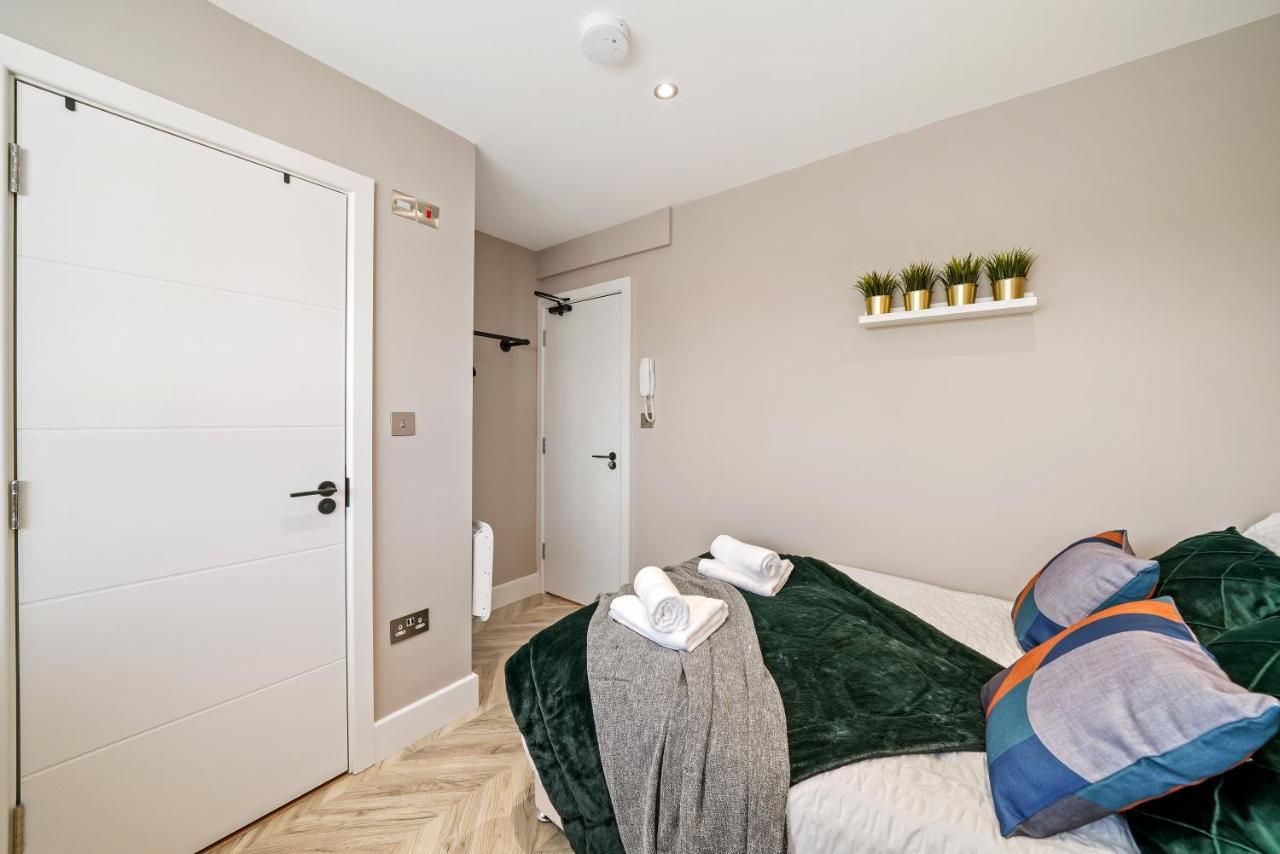 Appartement Cosy Heathrow - Parking - Garden Londen