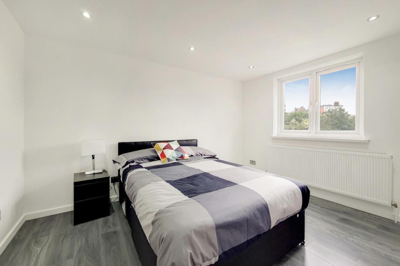 Lovely 4 Bed Perfect For Families! Appartement *