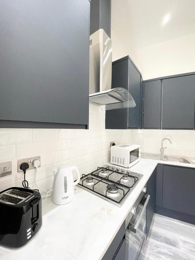 Lovely 4 Bed Perfect For Families! Appartement
