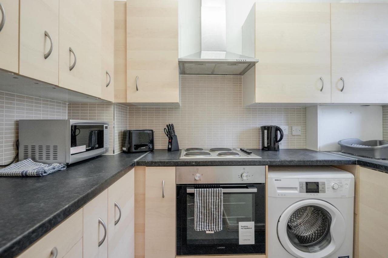 Aplacetostay Apartment, Zone 1 Liv