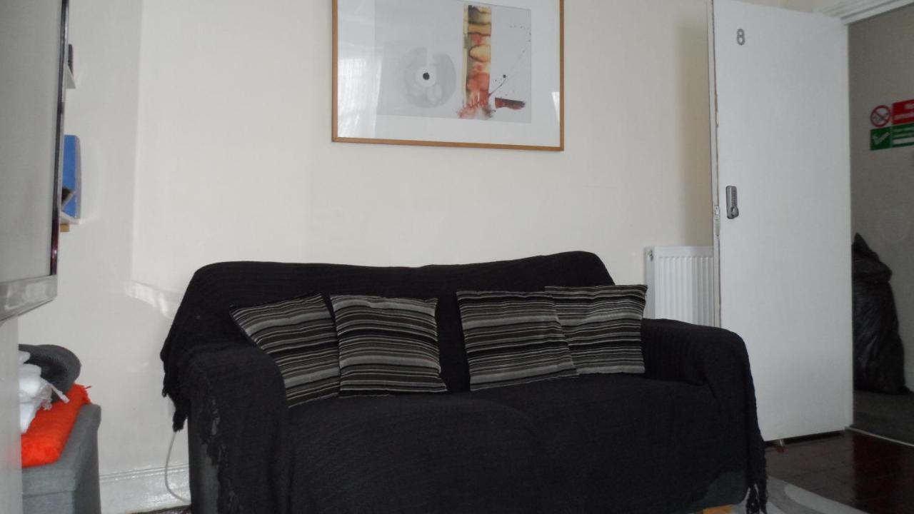 Bubblesbnb 7 Bedroom House, 16 Beds, Sleeps 22 Ferienhaus *