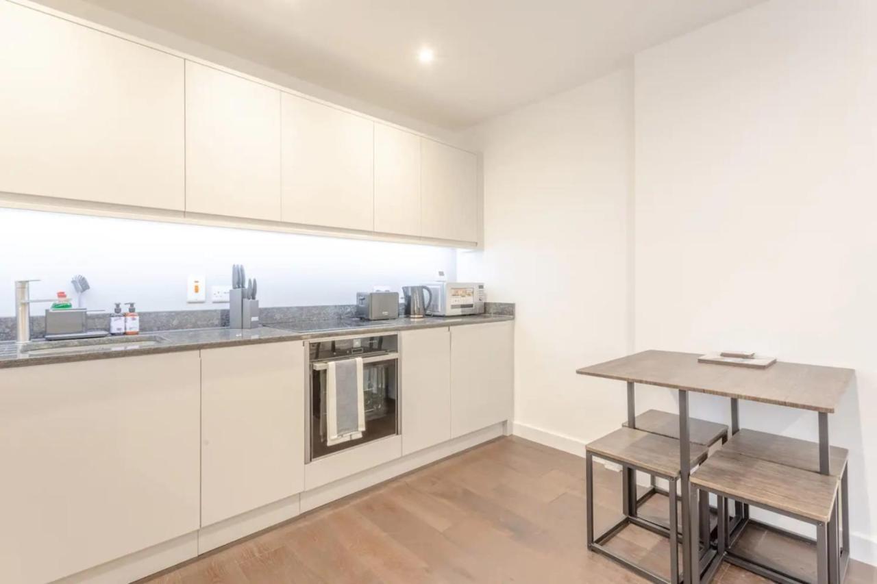 Modern Flat In The Heart Of West * Londres