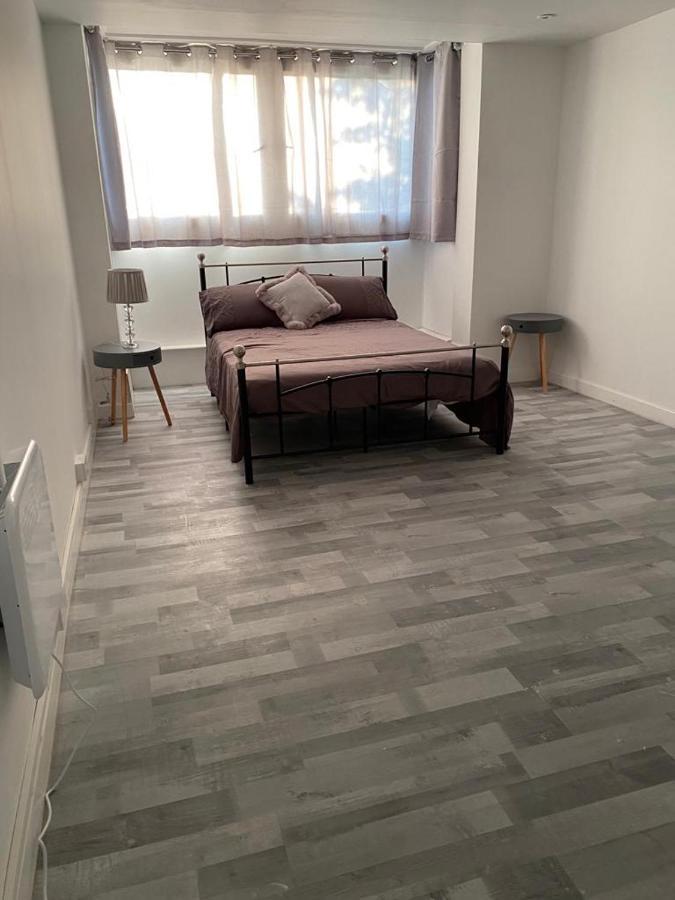 By Rehoboth - Overcomers- Deptford * London