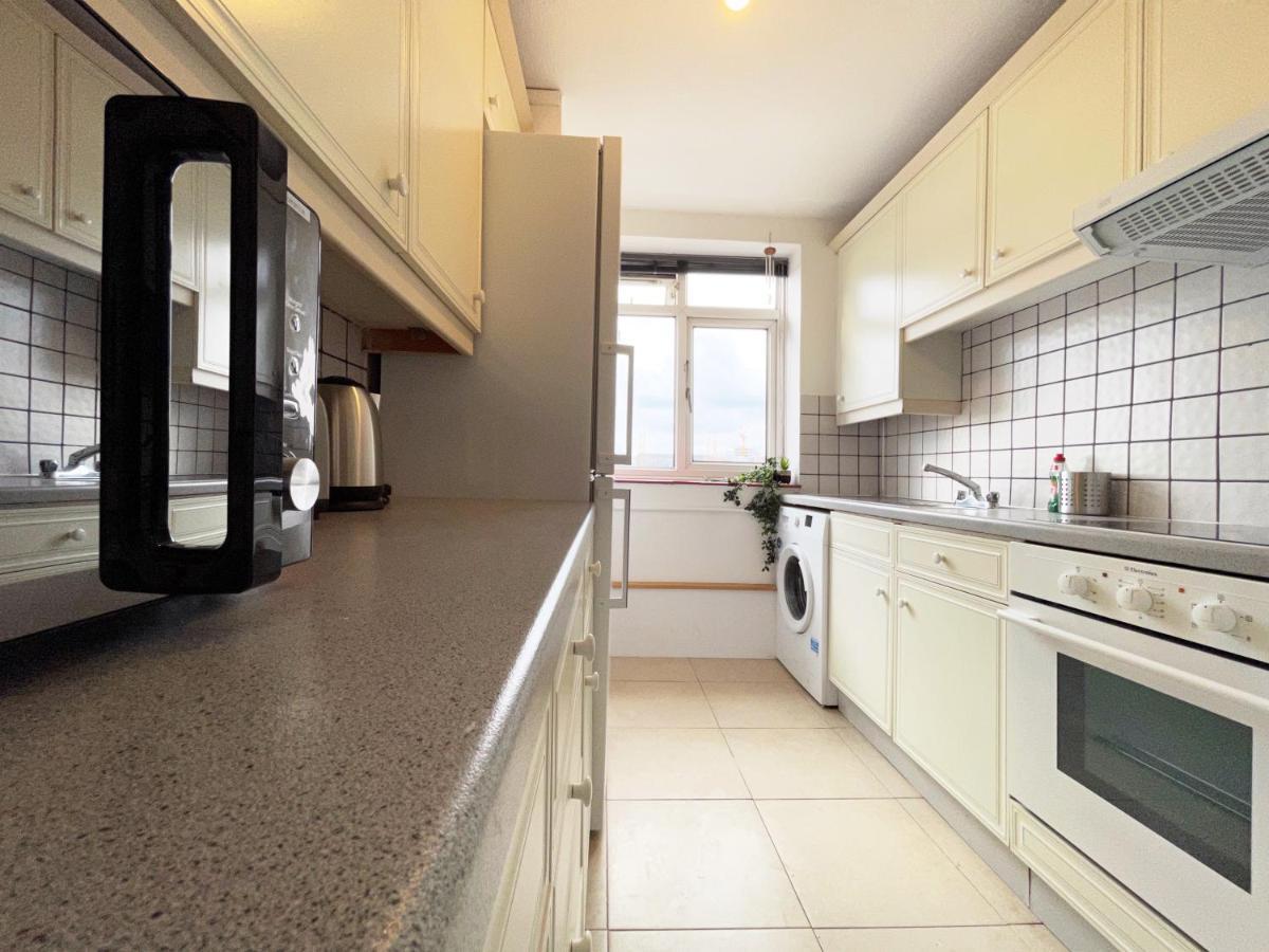 Apartment Sophie Place In Vauxhall - 3 Double Beds, 1 Sofa Bed, Spacious London