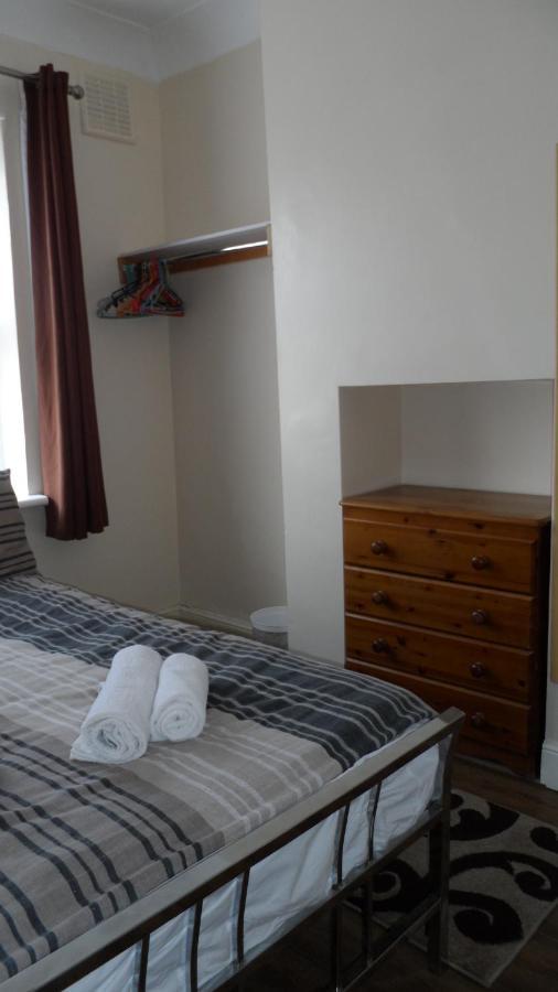 Bubblesbnb 7 Bedroom House, 16 Beds, Sleeps 22