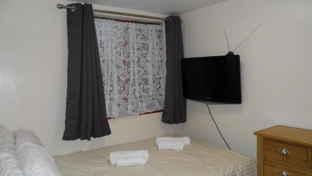 Bubblesbnb 7 Bedroom House, 16 Beds, Sleeps 22 Ferienhaus *