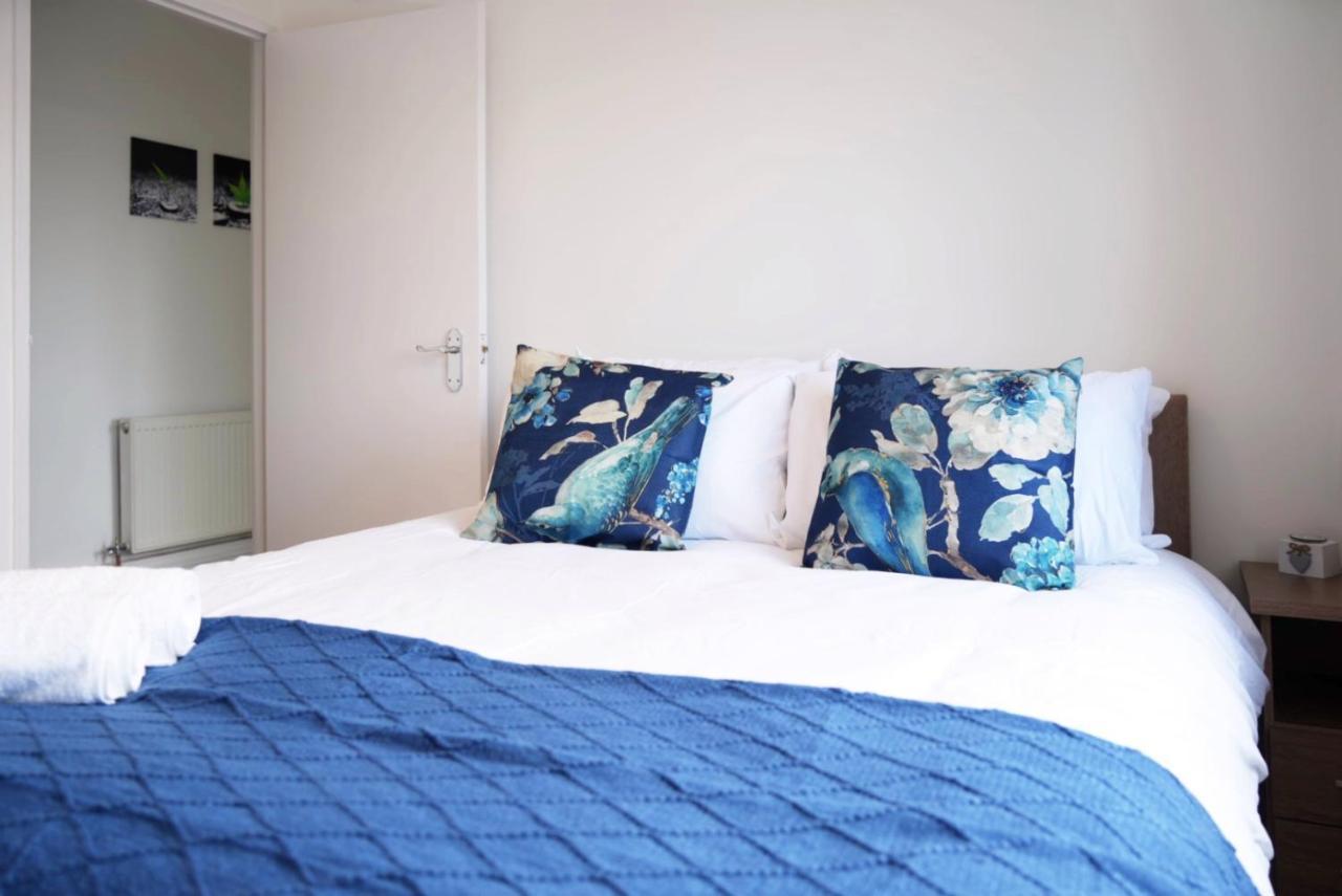 Apartment Sophie Place In Vauxhall - 3 Double Beds, 1 Sofa Bed, Spacious London