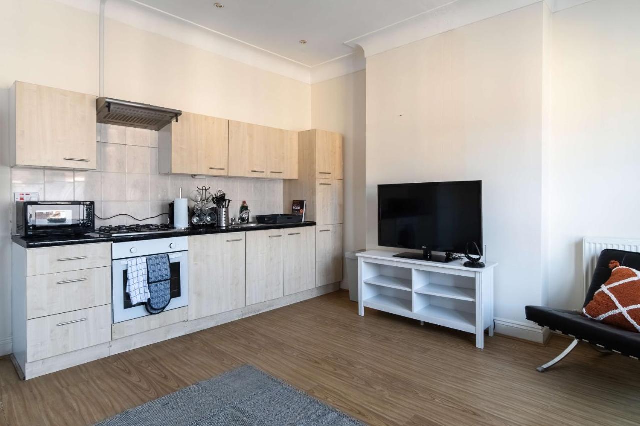 Two Bedroom In Tooting Londen