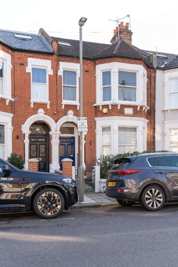 Two Bedroom In Tooting Appartement Londen