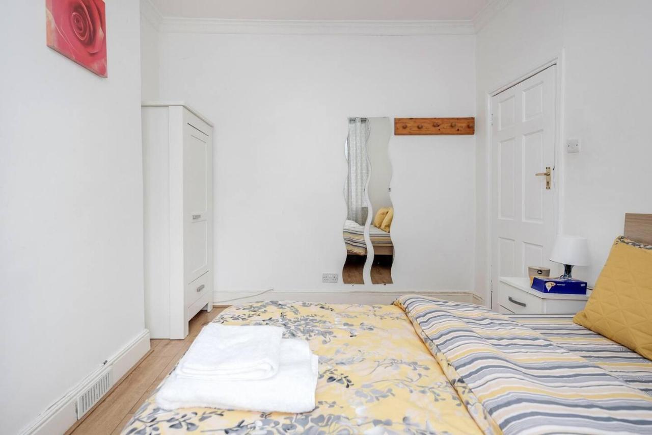 Impeccable And Welcoming 3-bed House In Londres