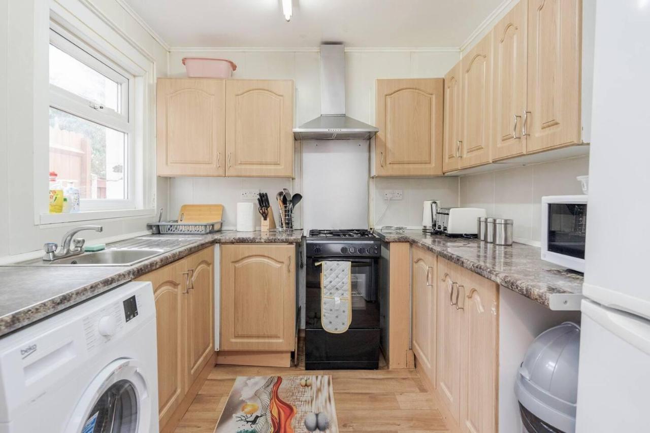 Сasa de vacaciones Impeccable And Welcoming 3-bed House In Londres