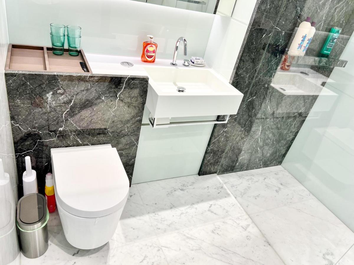 Deluxe Entire Studio Next To Eye & Trafalgar Square Londres