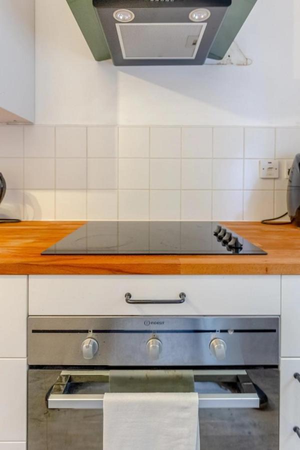 Apartment Spacious 1 Bed Near Shoreditch Park *