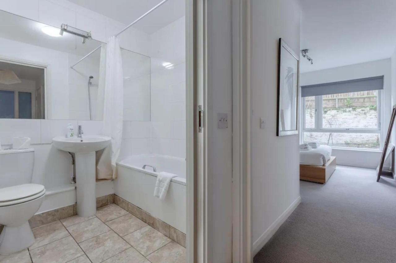 Spacious 1 Bed Near Shoreditch Park * London