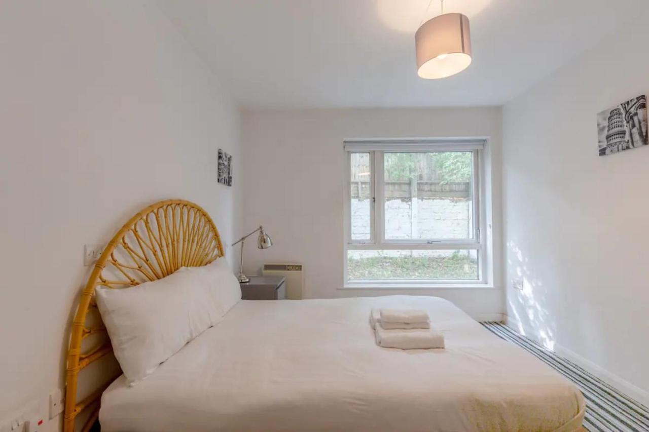 Apartment Spacious 1 Bed Near Shoreditch Park London